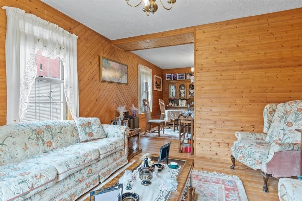 3 Family at 122 Lawrence, Clinton MA 01510, Clinton, photo 17 of 27