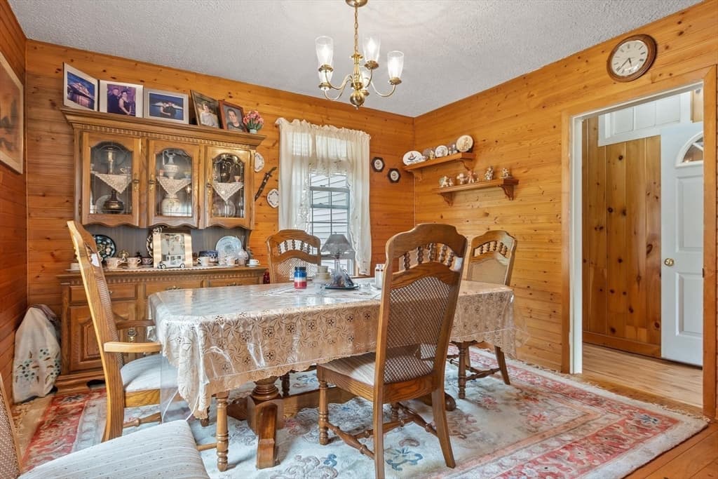 3 Family at 122 Lawrence, Clinton MA 01510, Clinton, photo 16 of 27