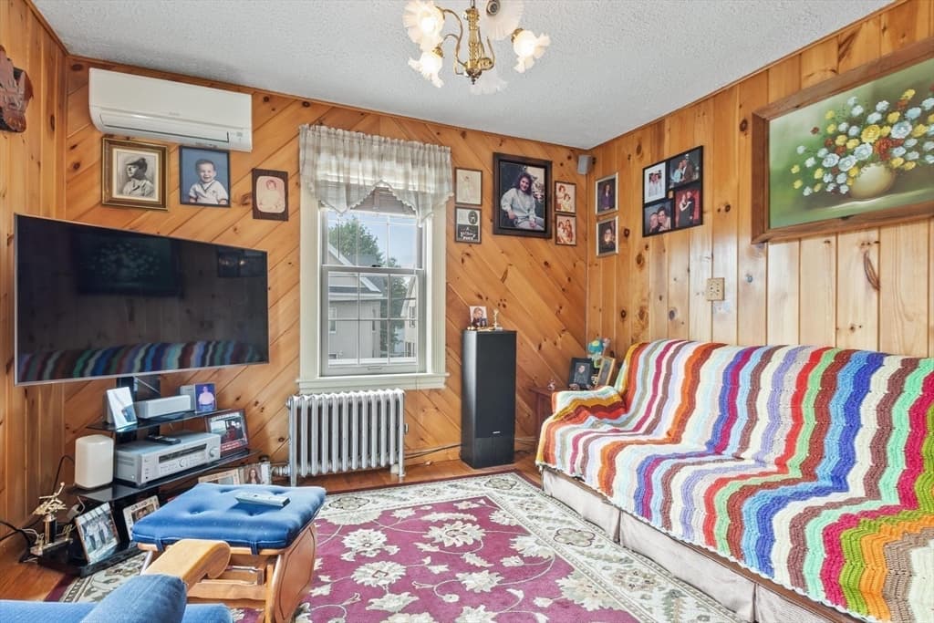 3 Family at 122 Lawrence, Clinton MA 01510, Clinton, photo 12 of 27