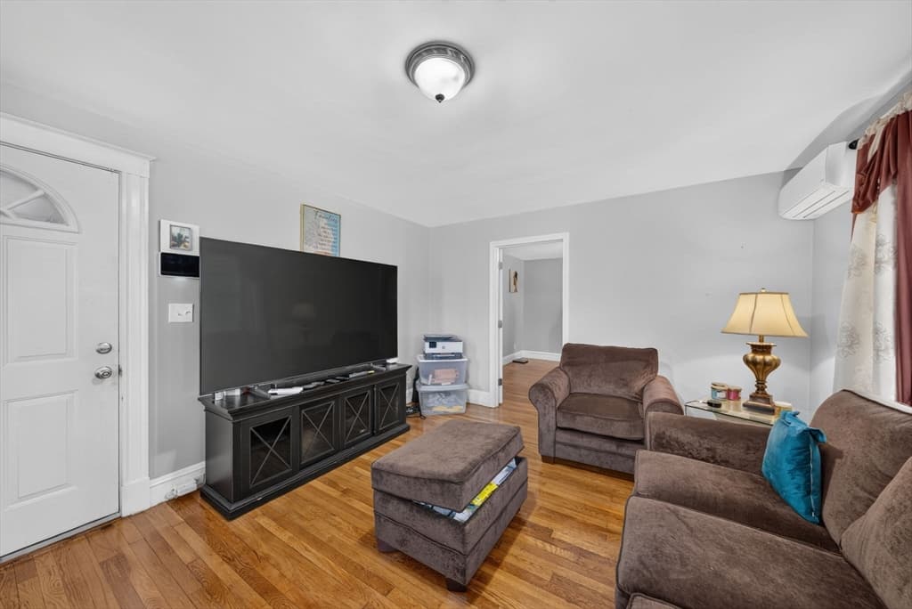 Single Family Residence at 73 Longwood Ave, Brockton MA 02301, Brockton, photo 2 of 25