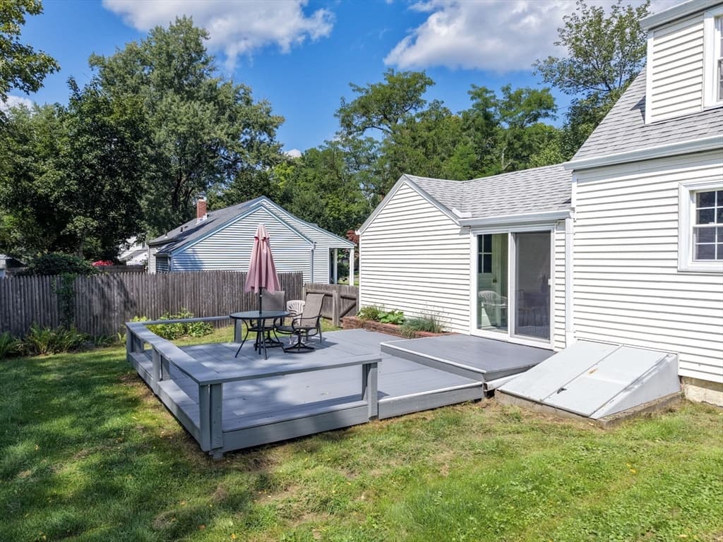 Single Family Residence at 37 Nevins Avenue, Longmeadow MA 01106, Longmeadow, photo 27 of 34