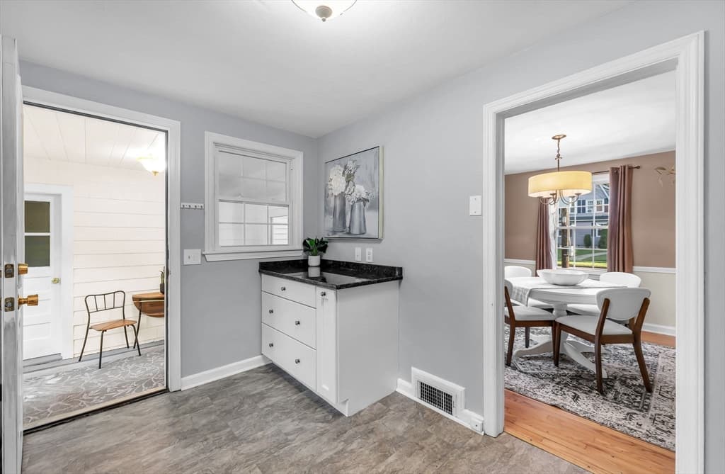 Single Family Residence at 37 Nevins Avenue, Longmeadow MA 01106, Longmeadow, photo 11 of 34