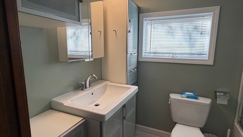 Single Family Residence at 142 W Main St, Spencer MA 01562, Spencer, photo 18 of 24