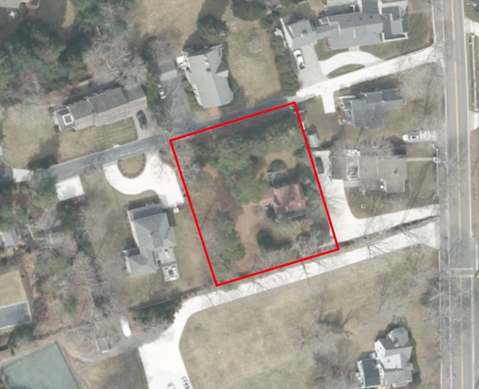 Single Family Residence at 18 Nickerson Dr, Barnstable MA 02635, Barnstable, photo 9 of 10