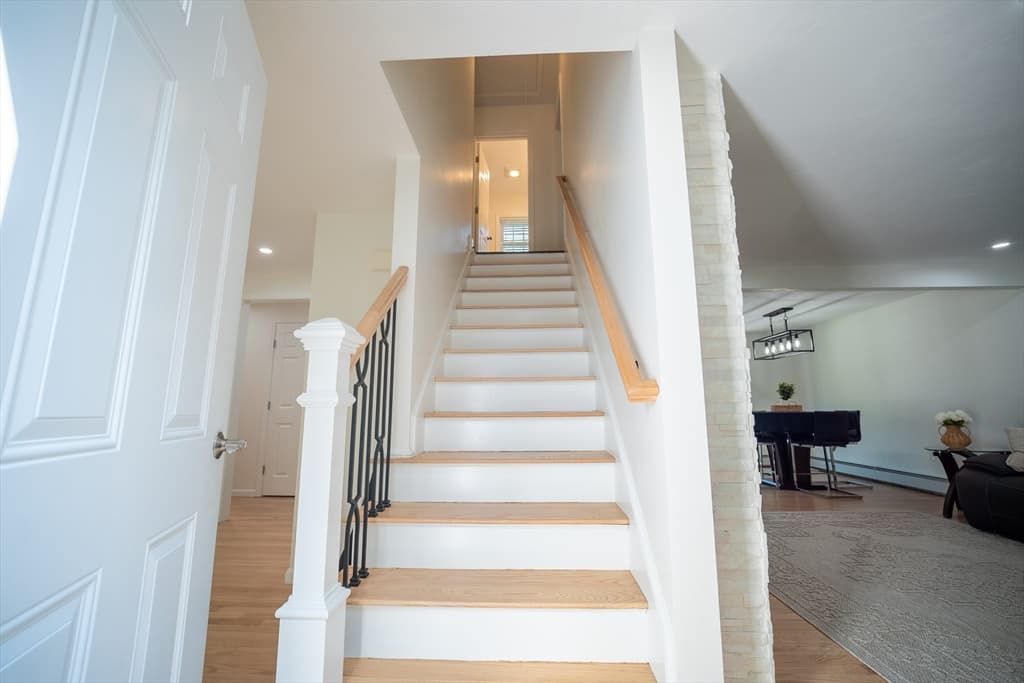 Single Family Residence at 4 Wilder St, Leominster MA 01453, Leominster, photo 16 of 28