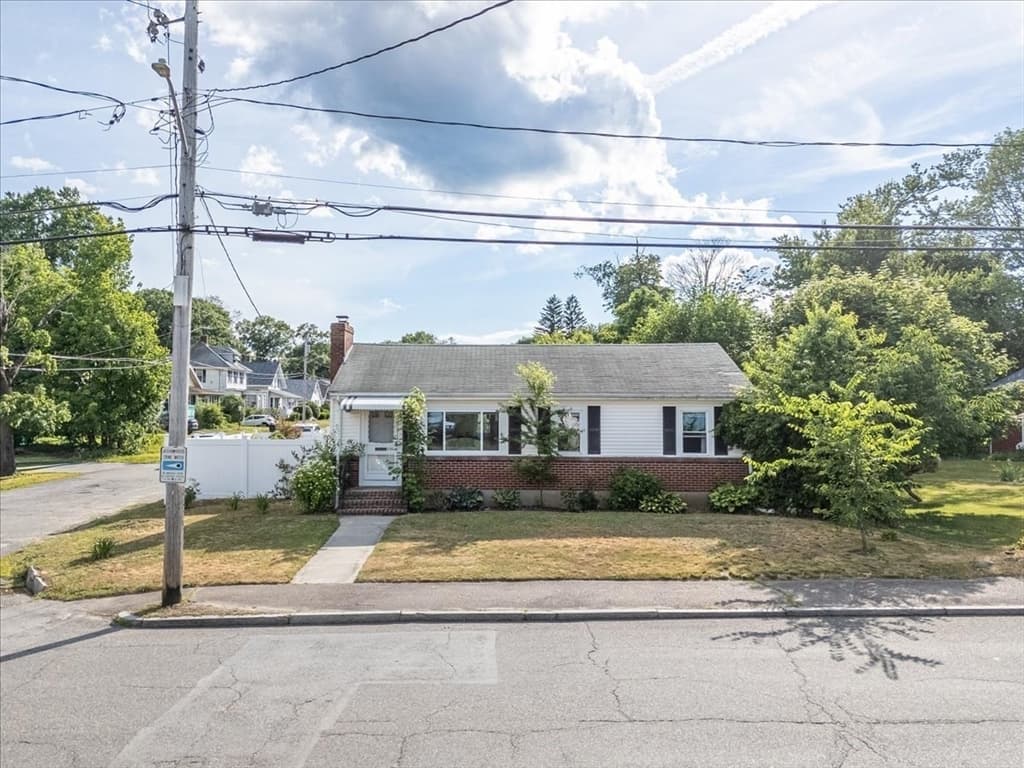 Single Family Residence at 131 Longwood Ave, Brockton MA 02301, Brockton, photo 35 of 37