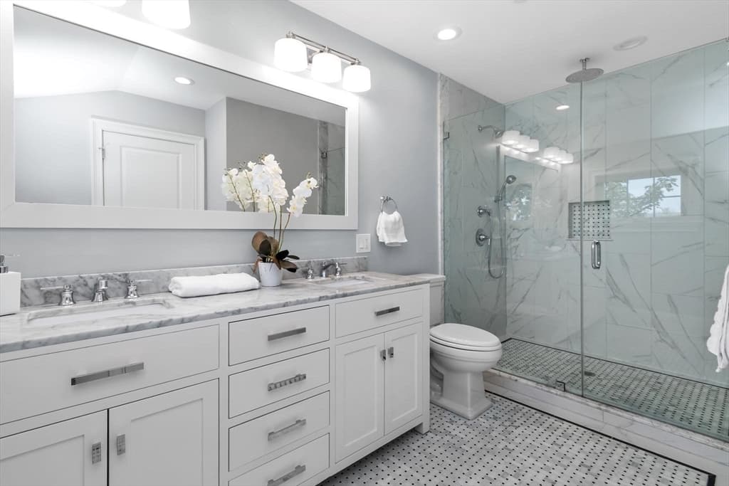Condominium at 15 Sparhawk St # 4, Boston MA 02135, Boston, photo 21 of 39