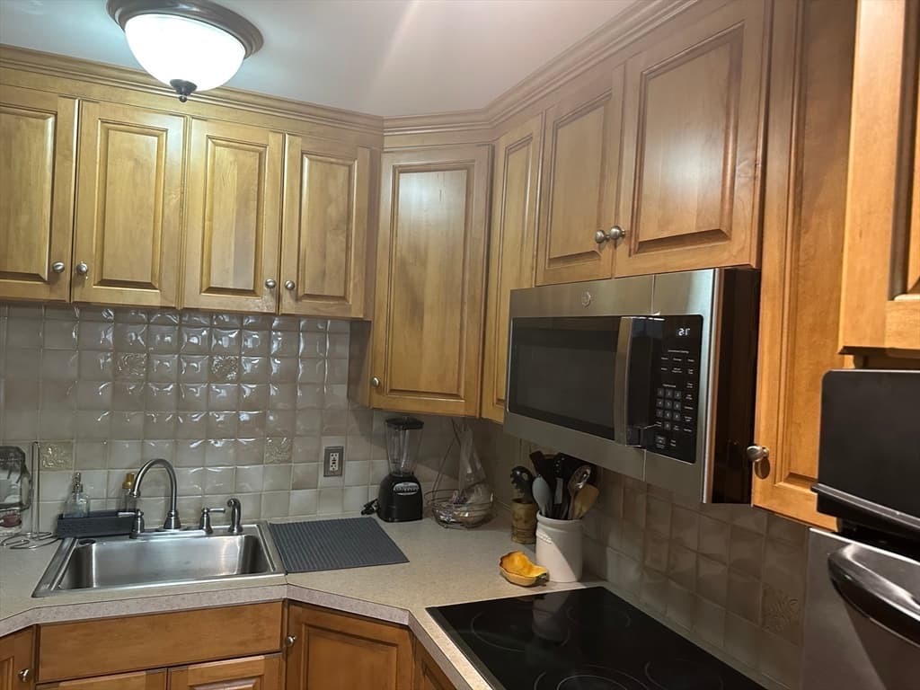 Condominium at 855 John Fitch Hwy # 23, Fitchburg MA 01420, Fitchburg, photo 9 of 22
