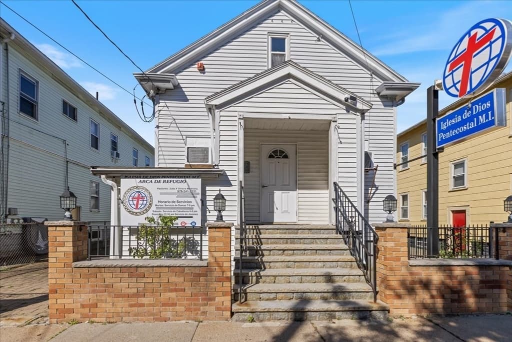 26 Mansfield St, Somerville MA 02143