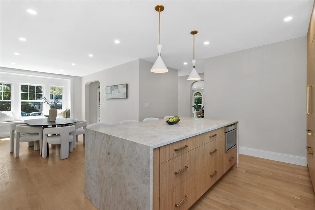 Single Family Residence at 315 Crafts St, Newton MA 02460, Newton, photo 8 of 33