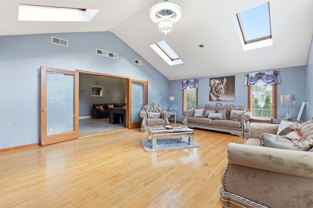 Single Family Residence at 68 Scenic Dr, Leominster MA 01453, Leominster, photo 16 of 42