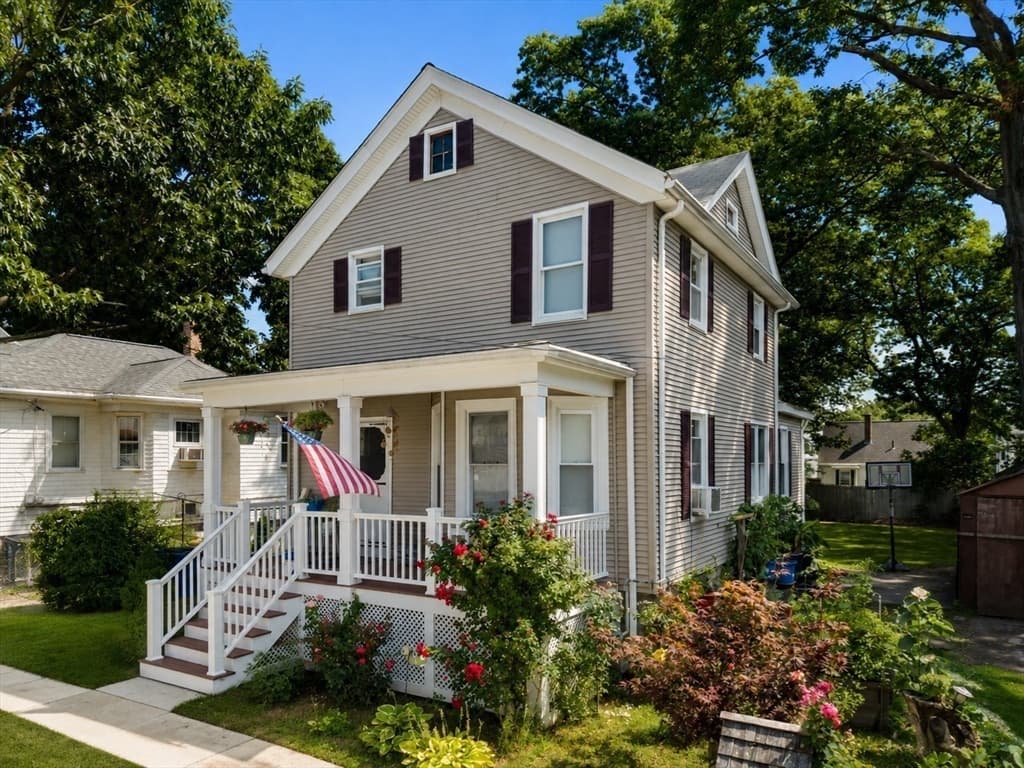 Single Family Residence at 253 Garden St, Fall River MA 02720, Fall River, photo 3 of 4
