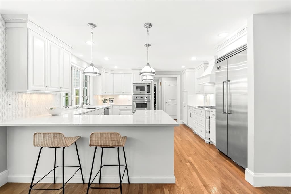 Single Family Residence at 20 Rolling Ln, Dover MA 02030, Dover, photo 6 of 37