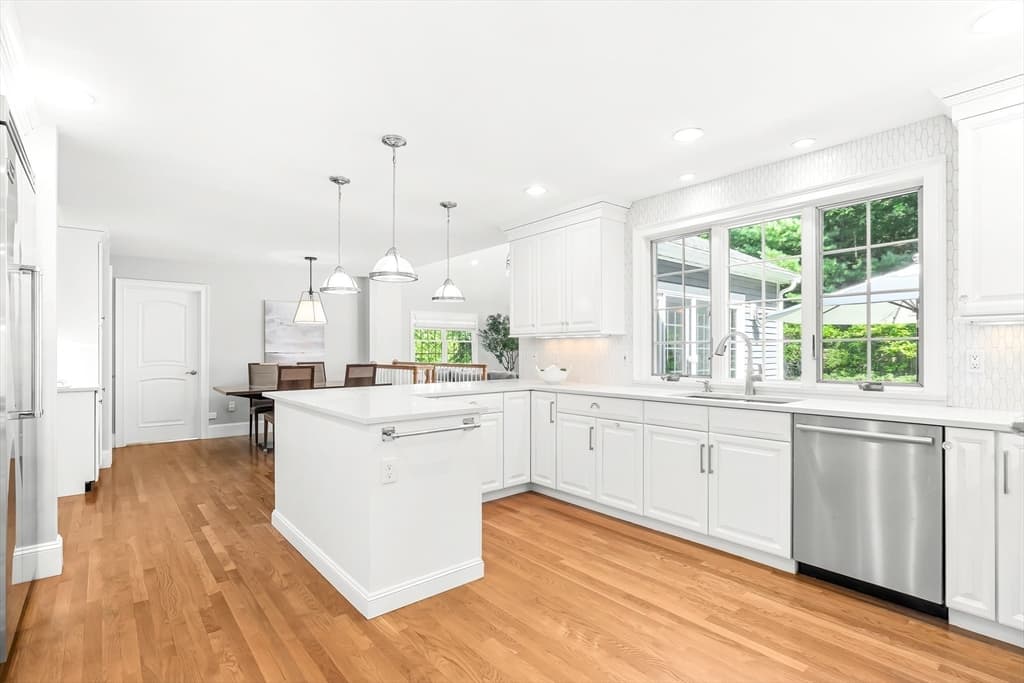 Single Family Residence at 20 Rolling Ln, Dover MA 02030, Dover, photo 4 of 37
