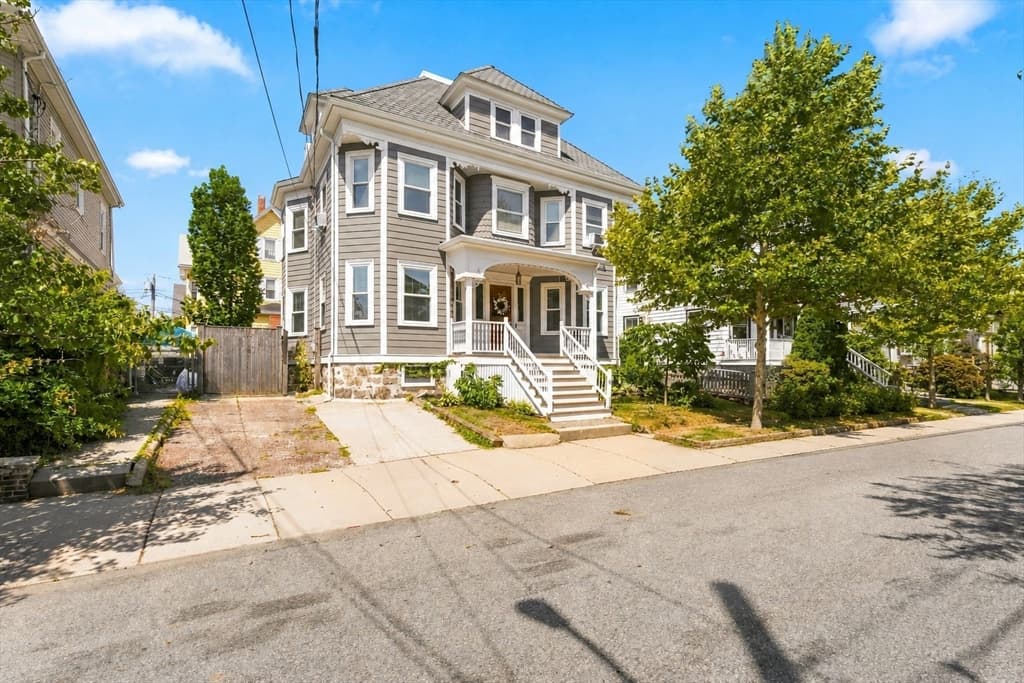 19 Gilmore St, Everett MA 02149