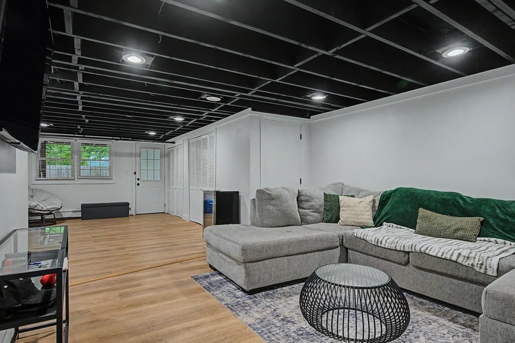 Condominium at 418 Meadow Street # 2, Agawam MA 01001, Agawam, photo 16 of 32