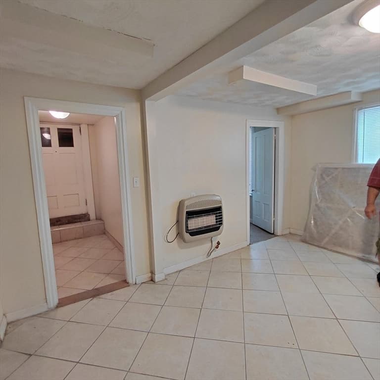 3 Family at 32 Franklin Street, New Bedford MA 02740, New Bedford, photo 18 of 22