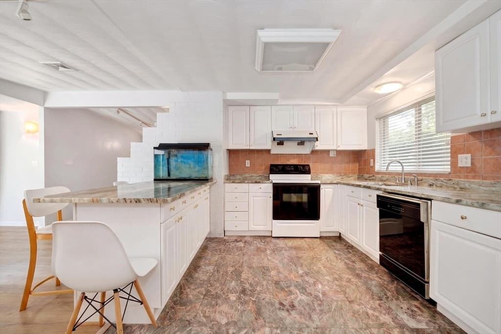 Single Family Residence at 20 Temi Rd, Framingham MA 01701, Framingham, photo 2 of 23