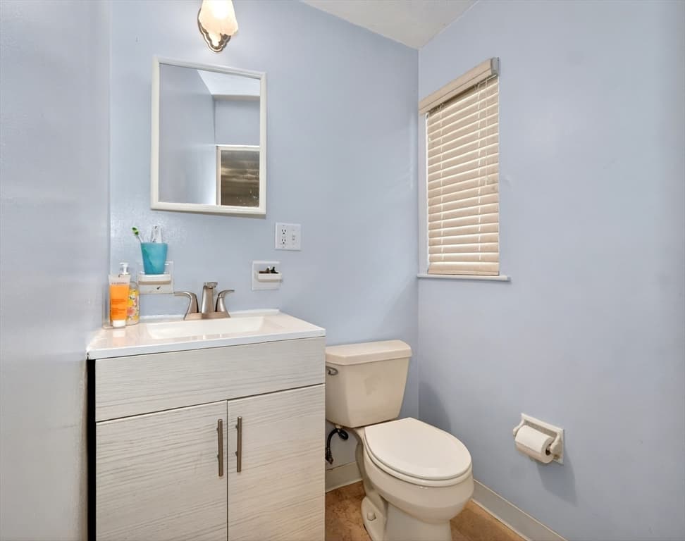 Single Family Residence at 20 Temi Rd, Framingham MA 01701, Framingham, photo 11 of 23