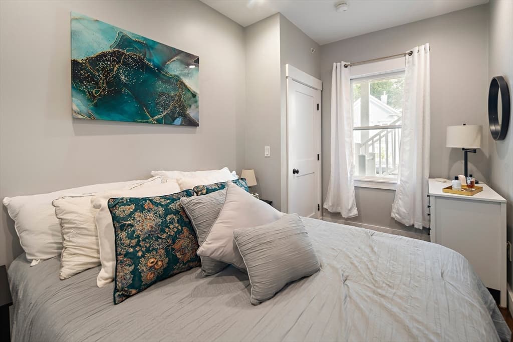 Condominium at 6 Chestnut Ave # 1, Boston MA 02130, Boston, photo 17 of 22