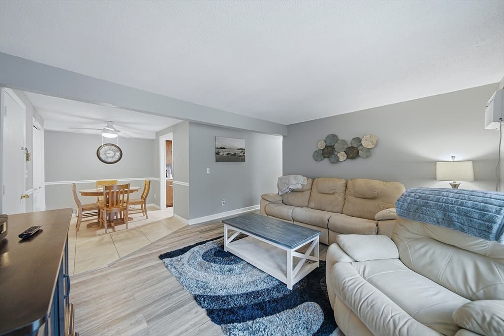 Condominium at 129 Quaker Hwy # 3, Uxbridge MA 01569, Uxbridge, photo 5 of 27