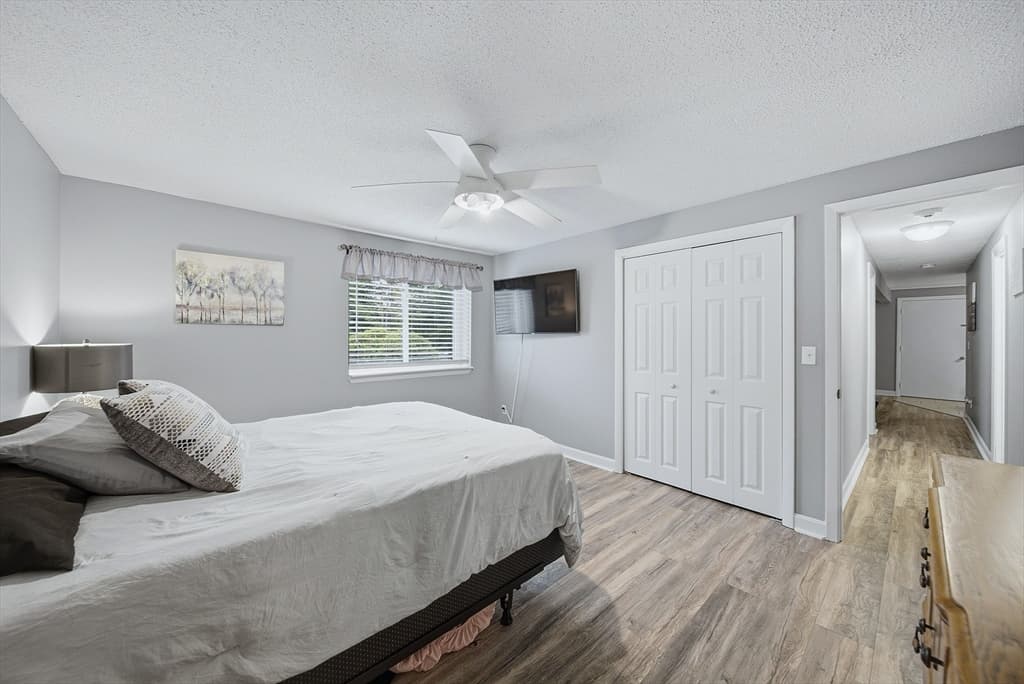 Condominium at 129 Quaker Hwy # 3, Uxbridge MA 01569, Uxbridge, photo 14 of 27