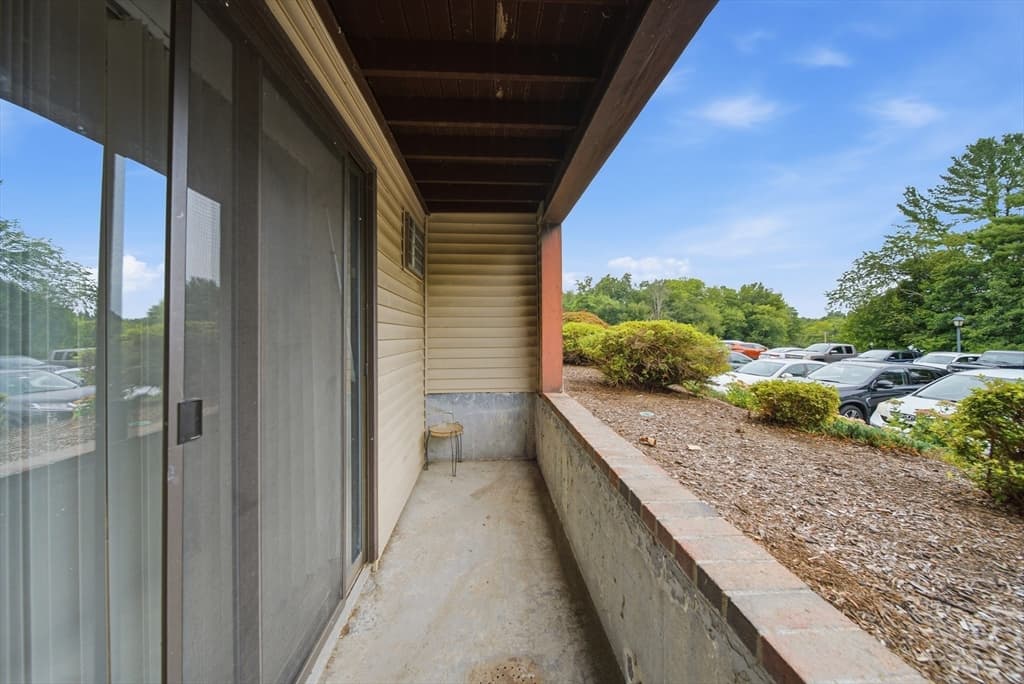 Condominium at 129 Quaker Hwy # 3, Uxbridge MA 01569, Uxbridge, photo 19 of 27