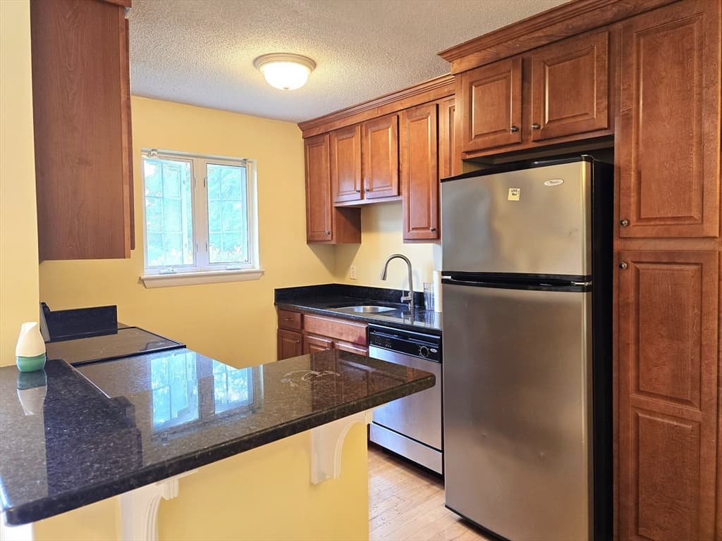 9 Adams St # 13, Easton MA 02375