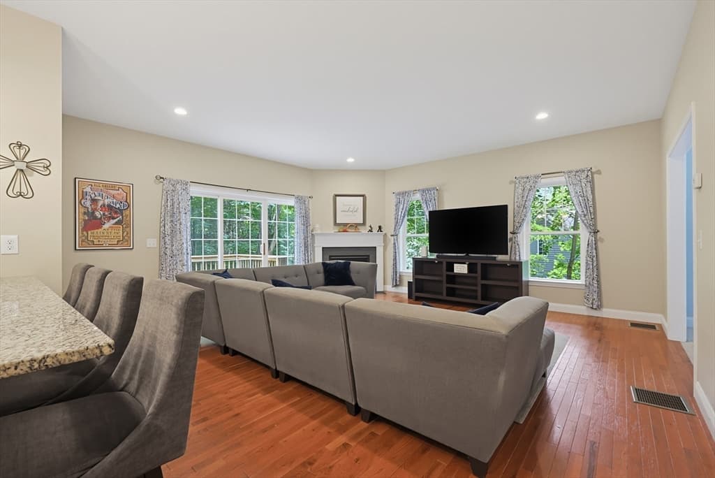 Single Family Residence at 90 Greene St, Hopedale MA 01747, Hopedale, photo 11 of 38