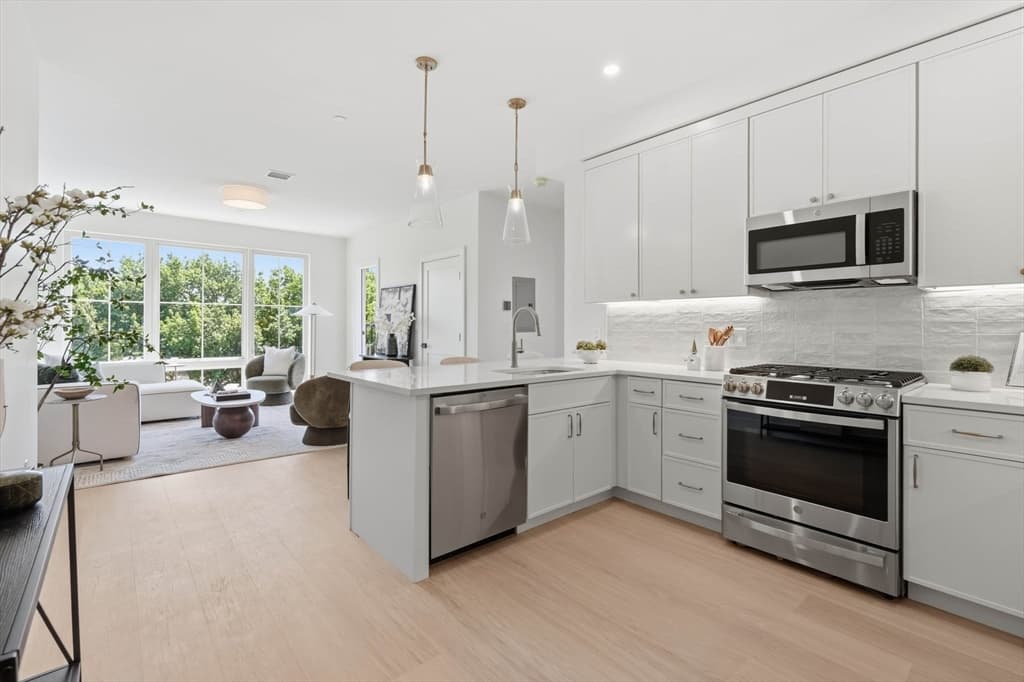 Condominium at 28 Geneva St # 302, Boston MA 02128, Boston, photo 10 of 39
