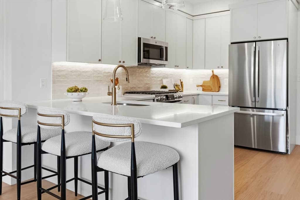 Condominium at 28 Geneva St # 302, Boston MA 02128, Boston, photo 8 of 39