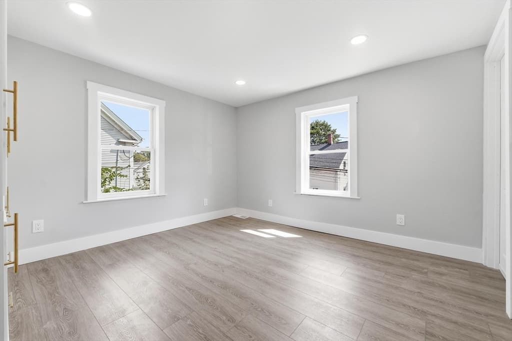 Single Family Residence at 21 Chestnut St, Woburn MA 01801, Woburn, photo 31 of 40