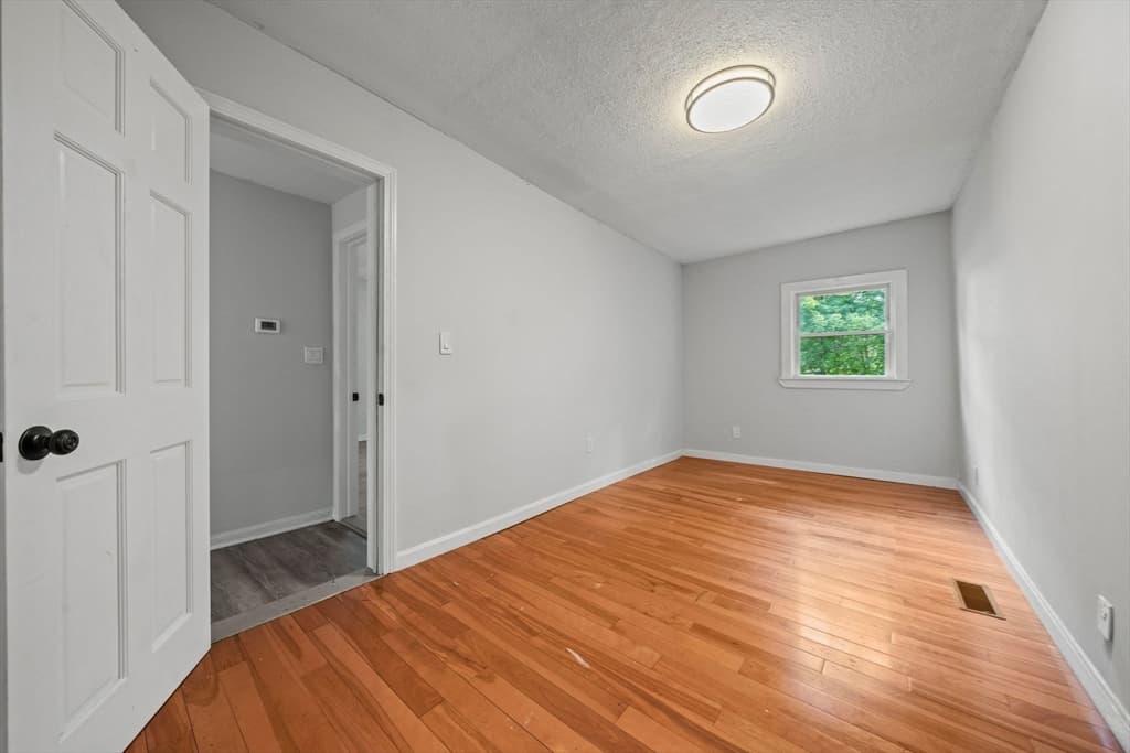 Single Family Residence at 28 Warren St, Peabody MA 01960, Peabody, photo 12 of 21