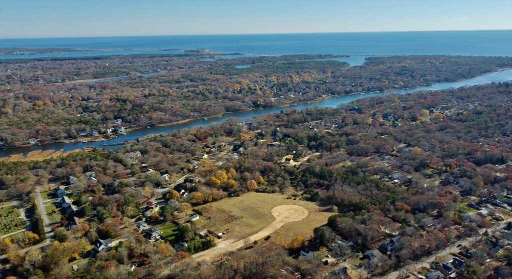 Single Family Residence at 2 Sailaway Lane, Falmouth MA 02536, Falmouth, photo 2 of 8