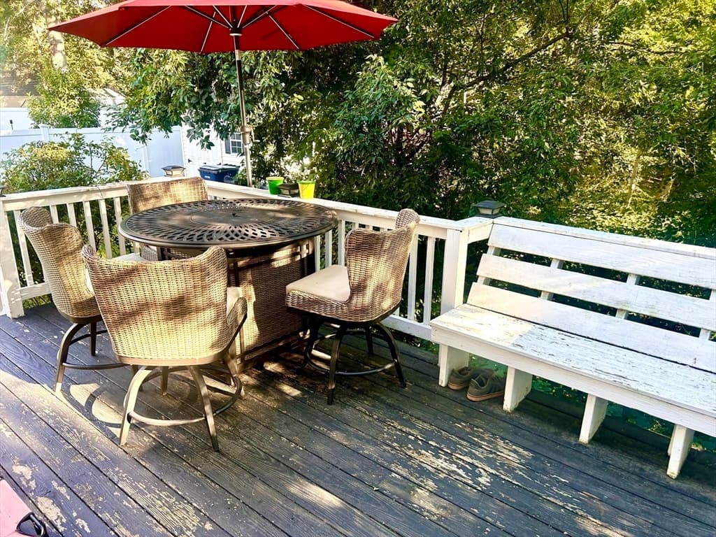 Single Family Residence at 17 Cutler St, Medway MA 02053, Medway, photo 15 of 17