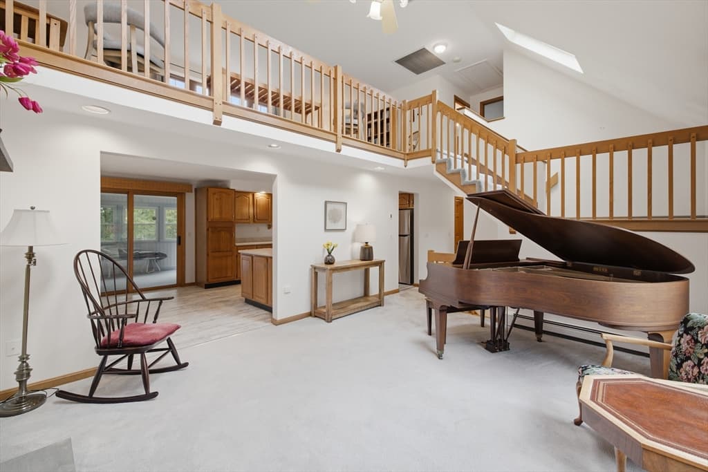 Single Family Residence at 99 Overlook Dr, Raynham MA 02767, Raynham, photo 6 of 41