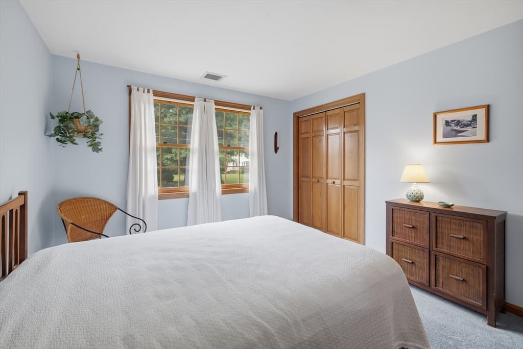 Single Family Residence at 99 Overlook Dr, Raynham MA 02767, Raynham, photo 16 of 41