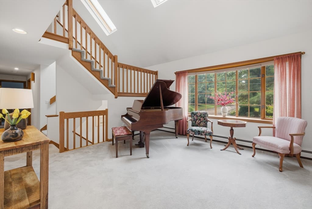 Single Family Residence at 99 Overlook Dr, Raynham MA 02767, Raynham, photo 5 of 41