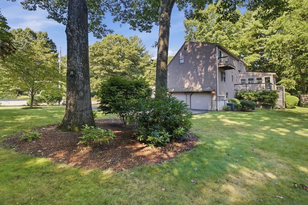 Single Family Residence at 99 Overlook Dr, Raynham MA 02767, Raynham, photo 31 of 41