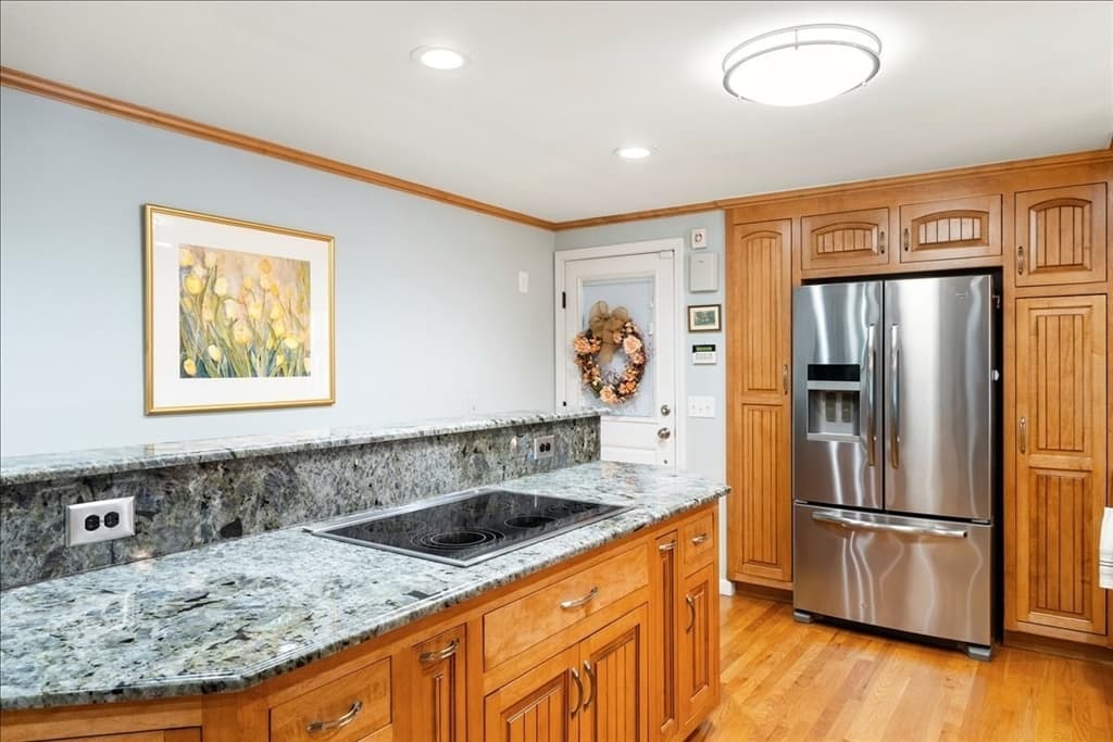 Single Family Residence at 131 Pine Grove Ave, Bellingham MA 02019, Bellingham, photo 6 of 42