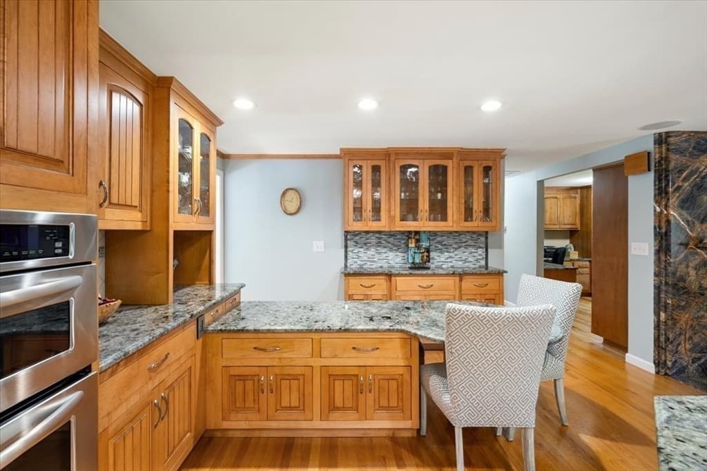 Single Family Residence at 131 Pine Grove Ave, Bellingham MA 02019, Bellingham, photo 7 of 42