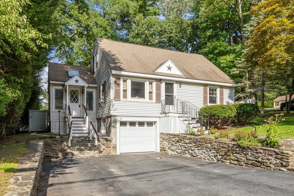 214 Brigham Hill Rd, Grafton MA 01536