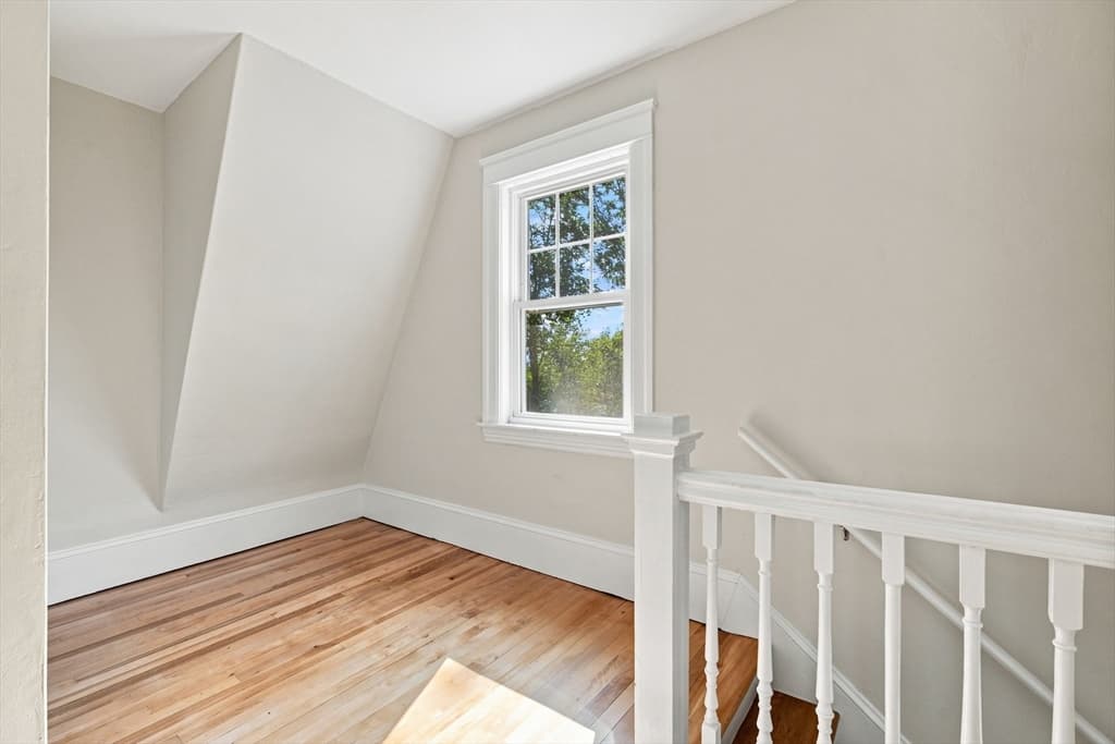 Single Family Residence at 31 Barnard Rd, Worcester MA 01605, Worcester, photo 18 of 42