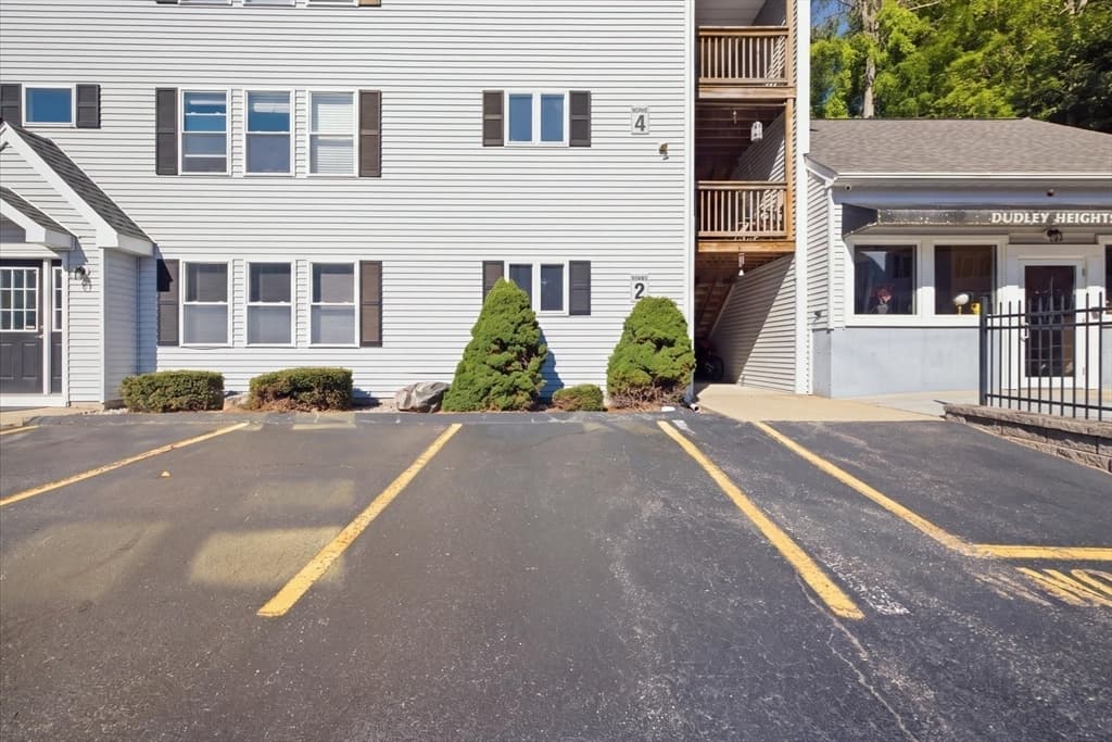 Condominium at 6 Warsaw Ave # 2, Dudley MA 01571, Dudley, photo 2 of 25