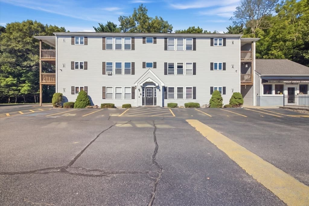 Condominium at 6 Warsaw Ave # 2, Dudley MA 01571, Dudley, photo 16 of 25