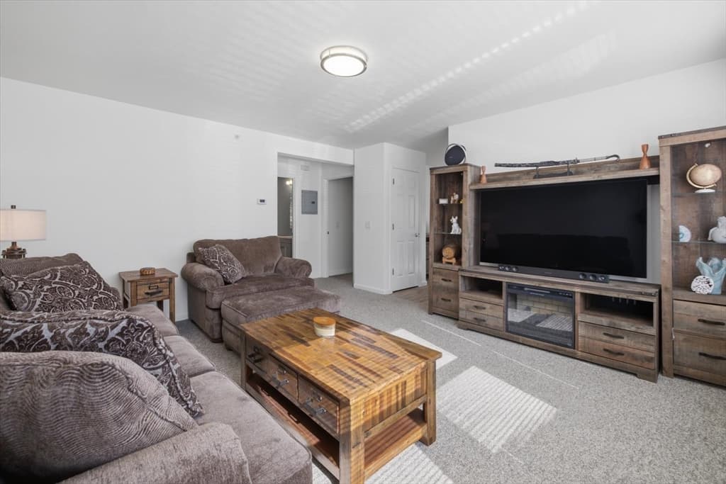 Condominium at 6 Warsaw Ave # 2, Dudley MA 01571, Dudley, photo 10 of 25