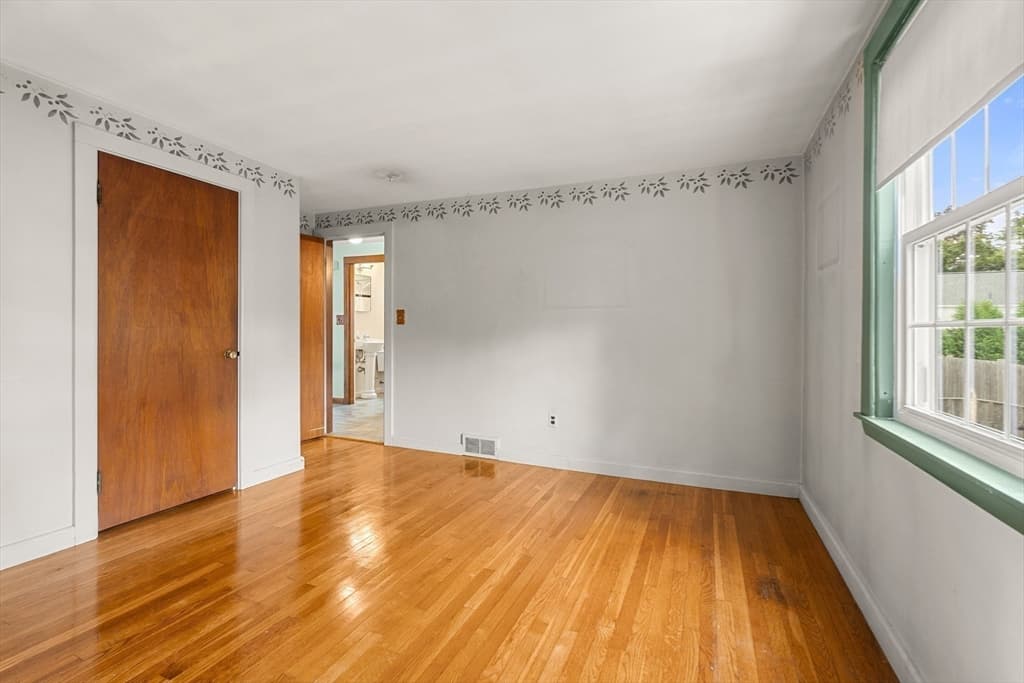 Single Family Residence at 18 Iverson Rd, Beverly MA 01915, Beverly, photo 24 of 31
