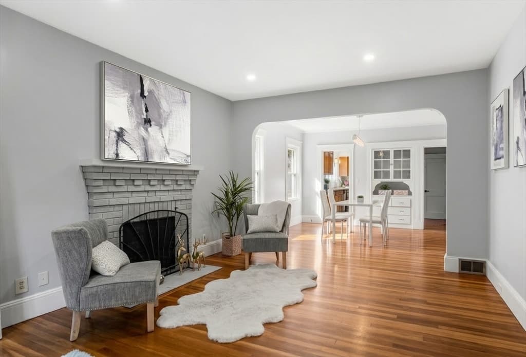 Single Family Residence at 21 Evelyn Pl, Quincy MA 02171, Quincy, photo 13 of 30