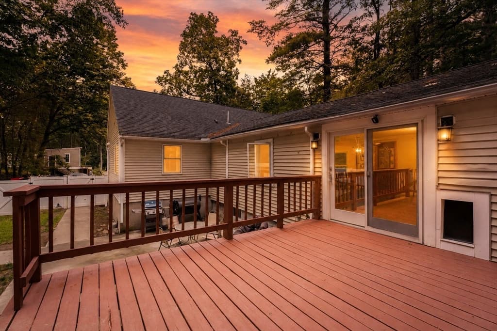 Single Family Residence at 10 Albert, Billerica MA 01821, Billerica, photo 2 of 25