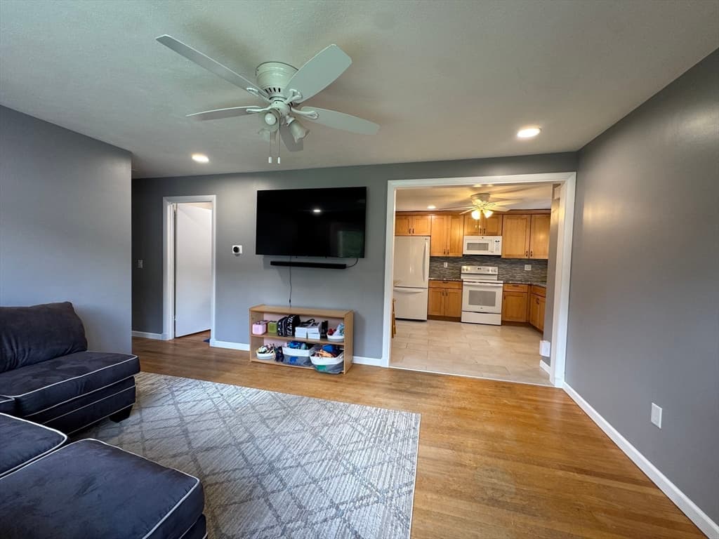 Single Family Residence at 18 Cedar Oak Lane, Hampden MA 01036, Hampden, photo 6 of 23